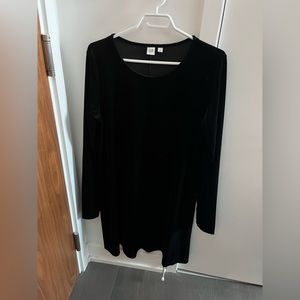 Long sleeve black velvet dress